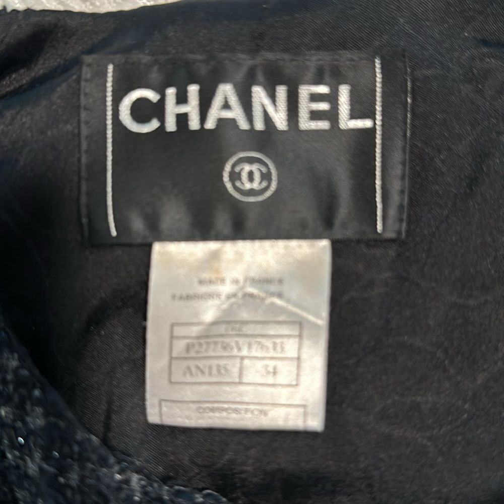 Vintage, Authentic, Chanel Tweed Jacket - Picture 6 of 8